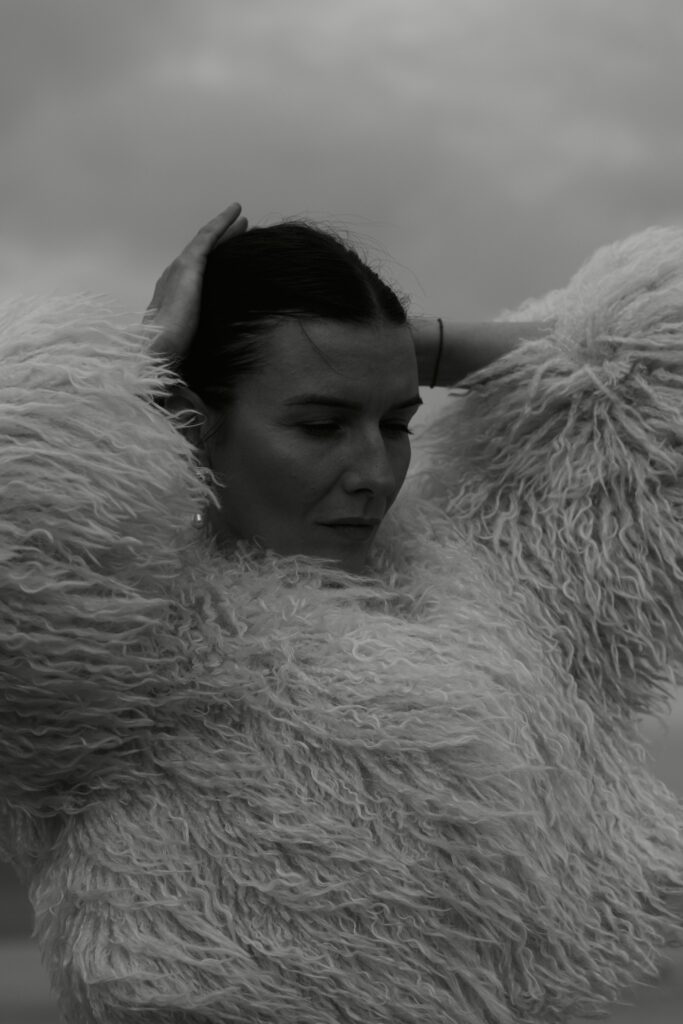 Babinska zdjecie w futerku z bliska