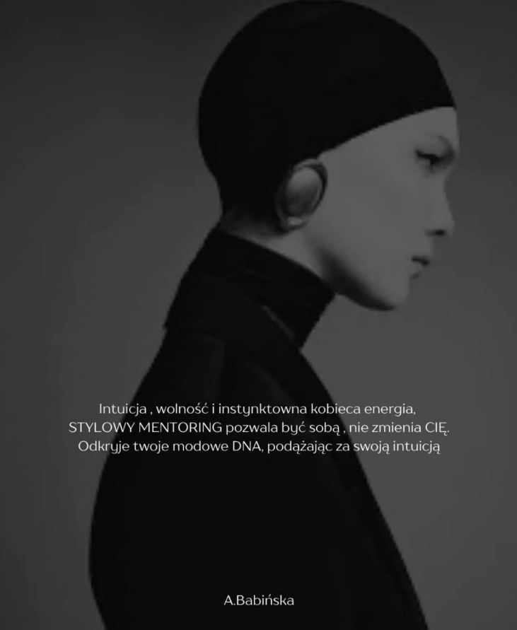 Zdjecie modelki z cytatem